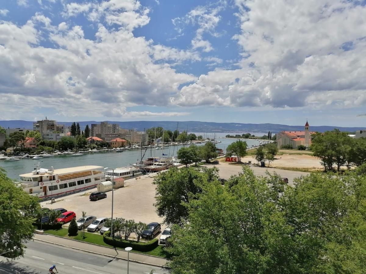 Penthouse Maremonte Appartement Omiš Buitenkant foto