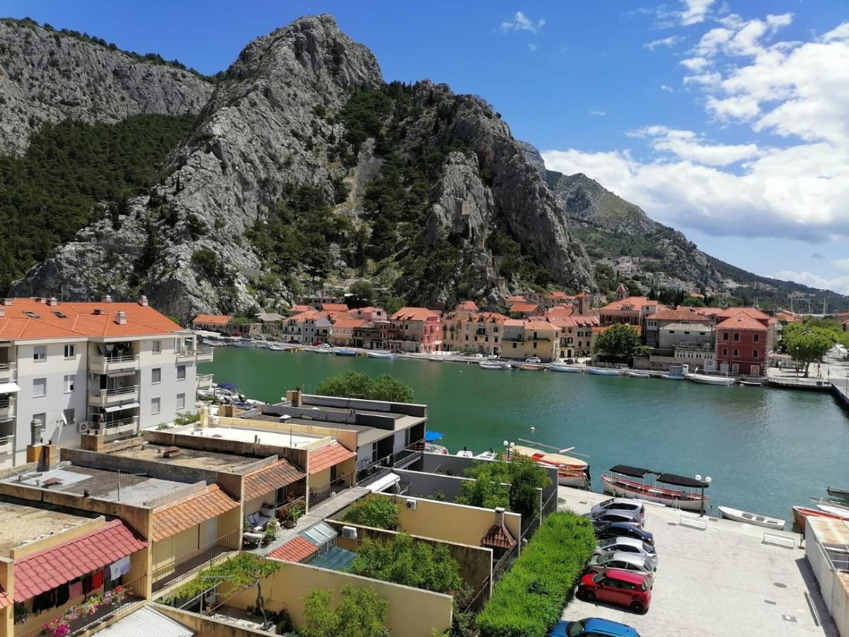 Penthouse Maremonte Appartement Omiš Buitenkant foto
