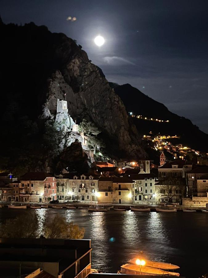 Penthouse Maremonte Appartement Omiš Buitenkant foto